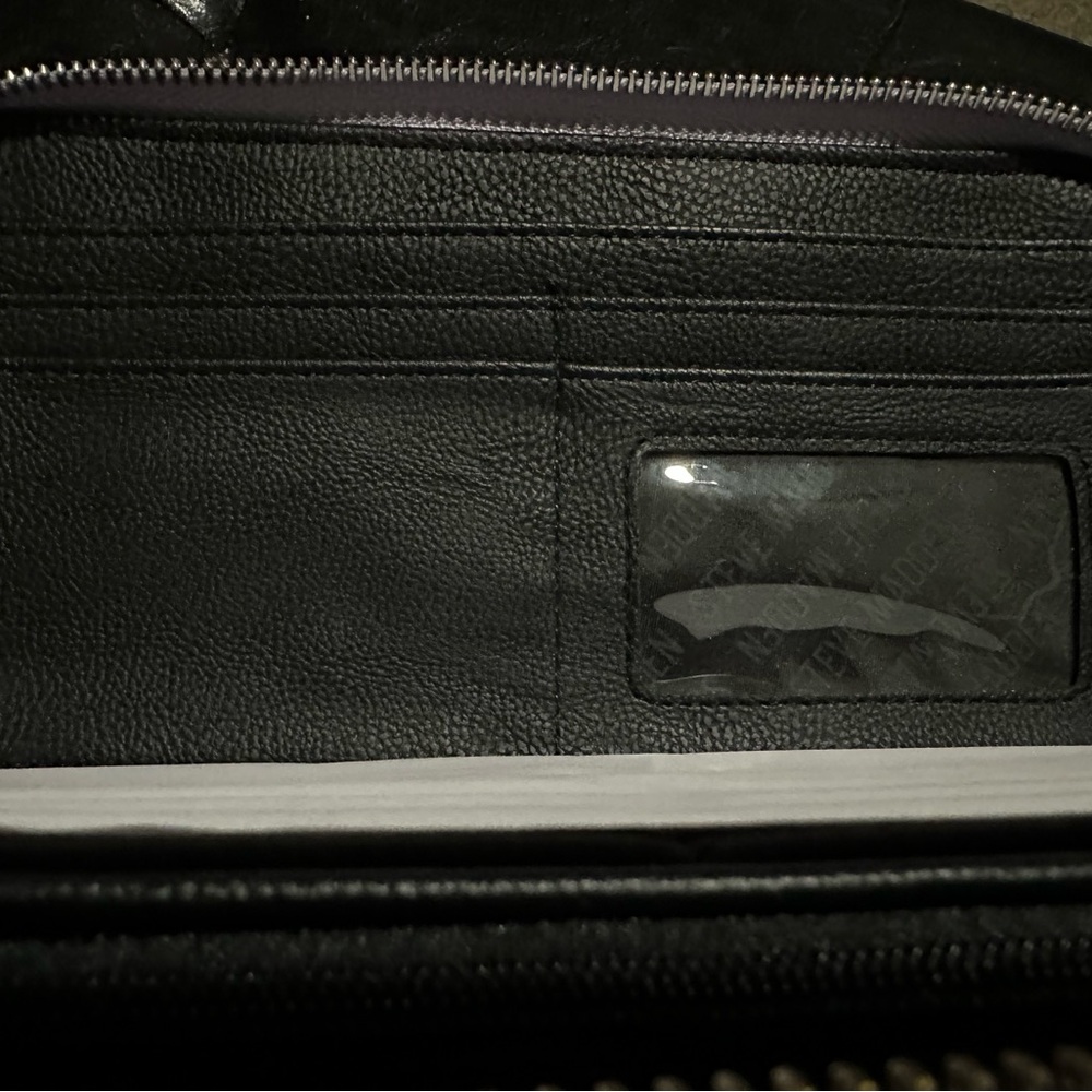 Steve Madden Light Purple Wristlet - Picture 4 of 6